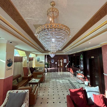 Safari Hotel Низва Екстериор снимка