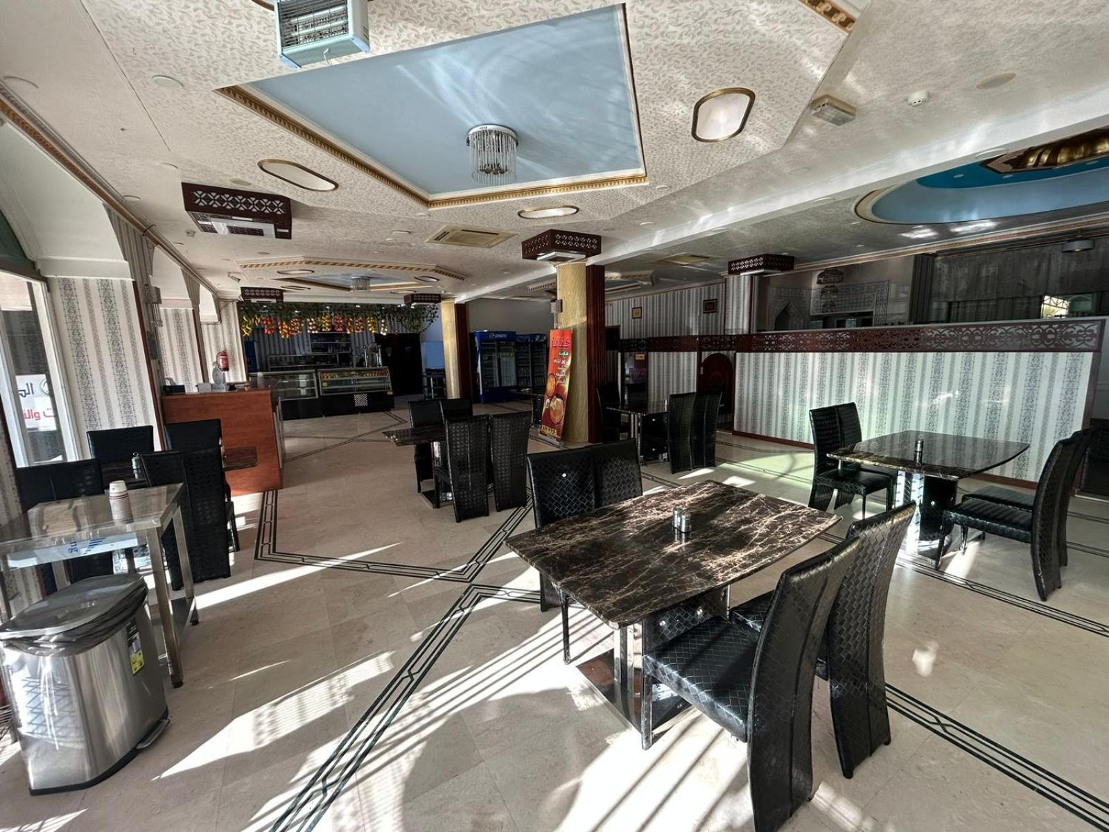 Safari Hotel Низва Екстериор снимка
