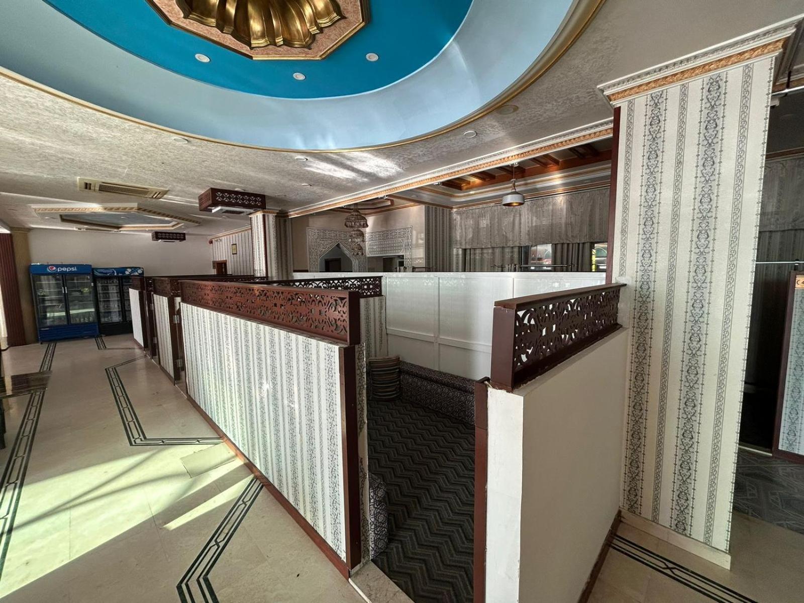 Safari Hotel Низва Екстериор снимка
