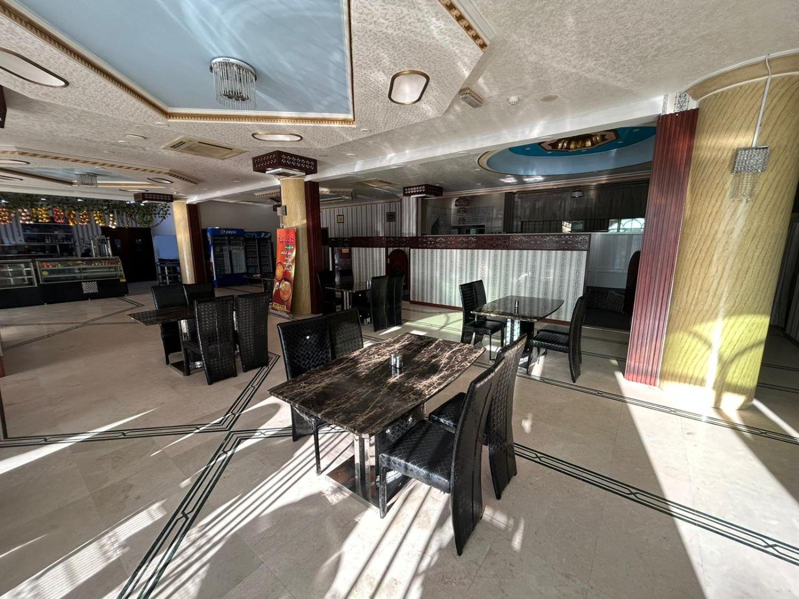 Safari Hotel Низва Екстериор снимка