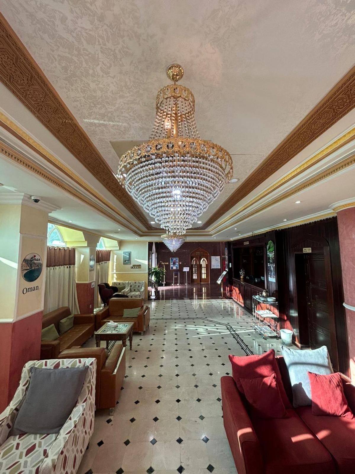 Safari Hotel Низва Екстериор снимка